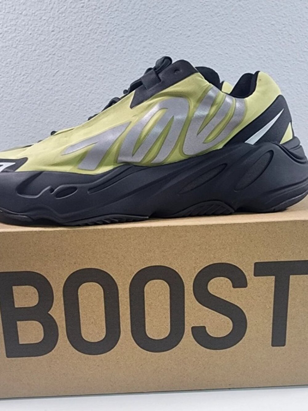 Adidas Yeezy 700 MNVN Resin Boost Sneakers Size 9.5